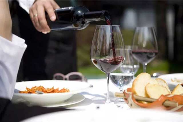 葡萄酒中单宁的多少会有什么影响？