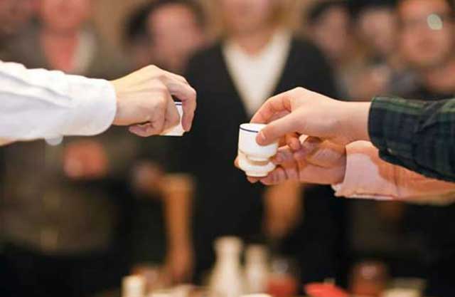 酒桌文化丨我国传统酒桌，有哪些讲究？