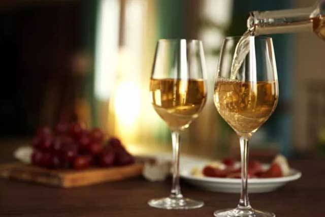 酒桌礼仪丨葡萄酒的品酒礼仪，你知道多少？
